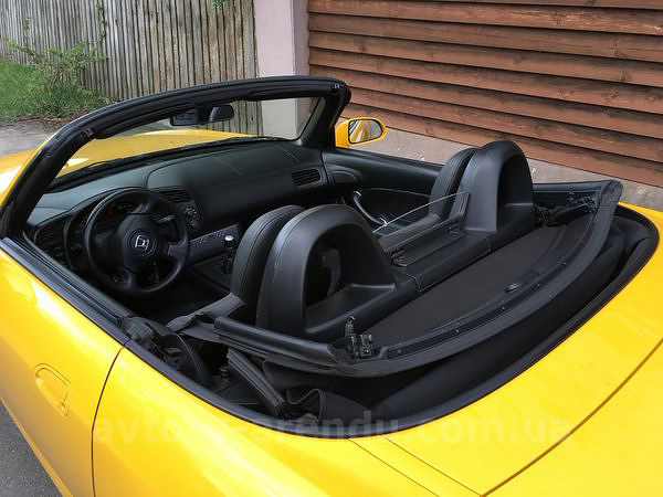 Аренда кабриолета Honda S2000  с водителем в Киеве