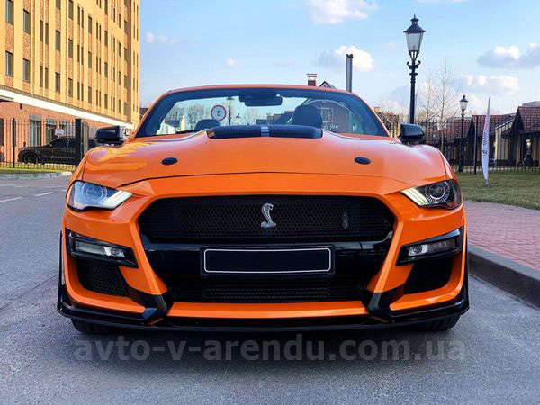 Аренда авто Ford Mustang GT оранжевый кабриолет с водителем. Прокат кабриолета Форд Мустанг GT без водителя в Киеве