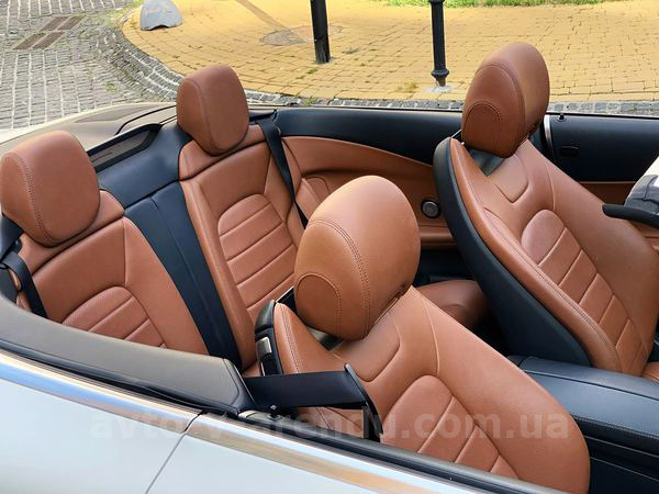 Аренда авто Mercedes Benz C300  кабриолет с водителем. Прокат кабриолета Мерседес C300 без водителя в Киеве
