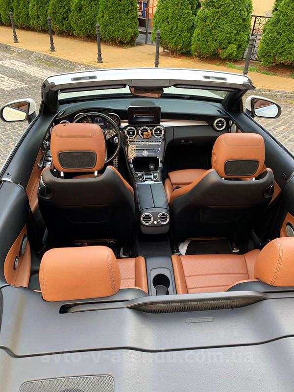 Аренда авто Mercedes Benz C300  кабриолет с водителем. Прокат кабриолета Мерседес C300 без водителя в Киеве