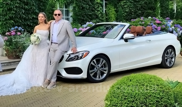 Аренда авто Mercedes Benz C300  кабриолет с водителем. Прокат кабриолета Мерседес C300 без водителя в Киеве
