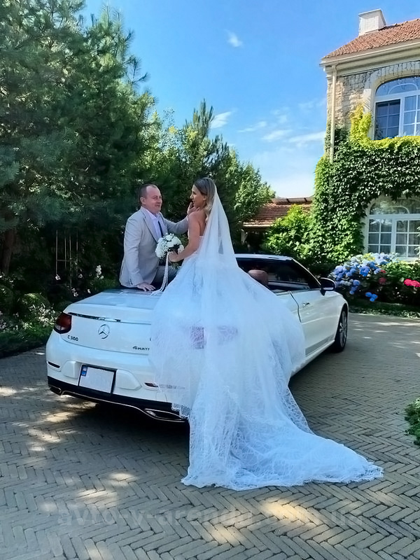 Аренда авто Mercedes Benz C300  кабриолет с водителем. Прокат кабриолета Мерседес C300 без водителя в Киеве