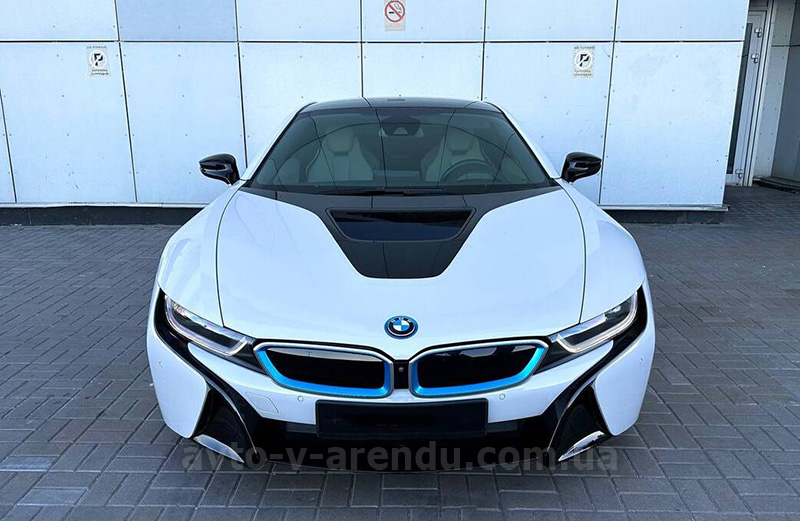Аренда спорткара BMW I8 с водителем, прокат авто БМВ I8 без водителя в Киеве