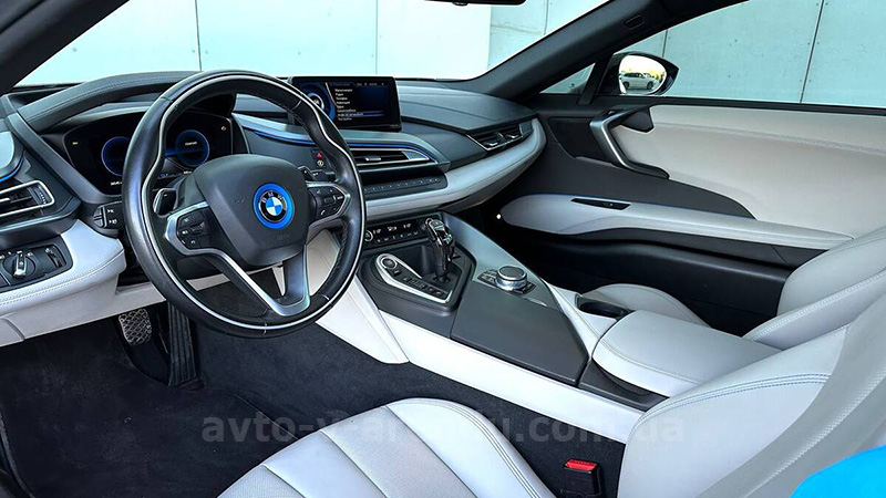 Аренда спорткара BMW I8 с водителем, прокат авто БМВ I8 без водителя в Киеве