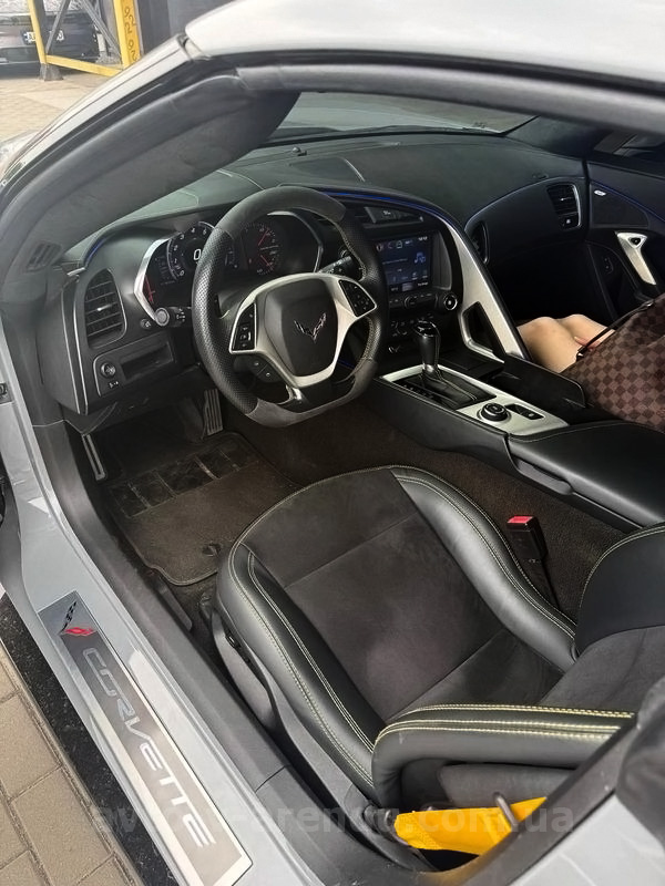 Аренда авто Chevrolete Corvette Targa авто видеоосъемку и фотосессию с водителем. Прокат авто Шевроле Корвет Тарга  авто без водителя в Киеве