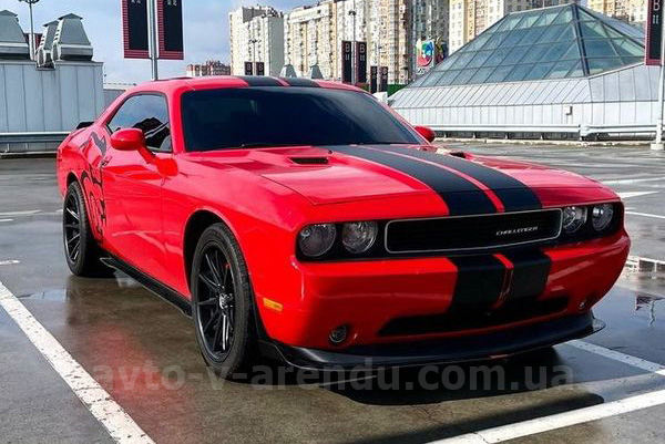 Аренда авто Dodge Challenger red с водителем в Киеве