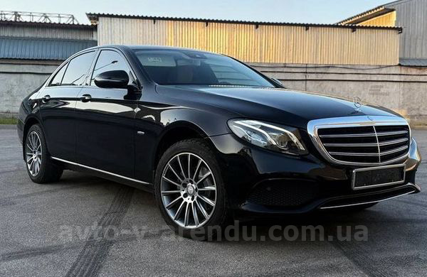 Аренда авто Mercedes-Benz W213 E-class 2019 черный