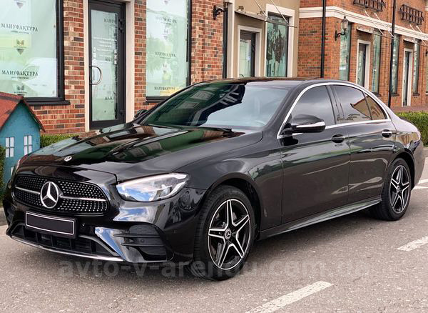 Аренда авто Mercedes-Benz E-class W213 HIBRYD с водителем. Прокат авто Мерседес W213 без водителя в Киеве