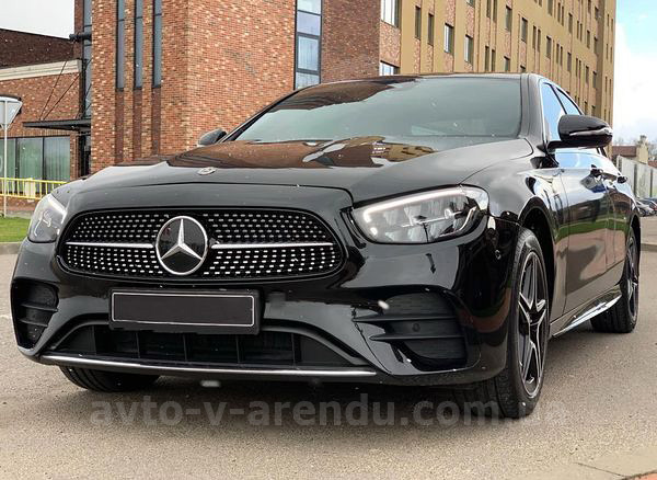 Аренда авто Mercedes-Benz E-class W213 HIBRYD с водителем. Прокат авто Мерседес W213 без водителя в Киеве