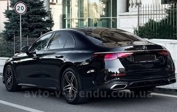 Аренда E-class Mercedes-Benz W214 с водителем Киев. Прокат авто Мерседес W214 без водителя в Киеве
