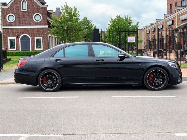 Аренда Мерседес s-class W222 S63 AMG 4MATIC Restyling с водителем. Прокат авто Mercedes-Benz W222 S63 без водителя в Киеве