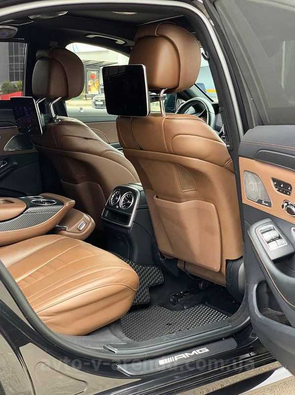 Аренда Мерседес s-class W222 S63 AMG 4MATIC Restyling с водителем. Прокат авто Mercedes-Benz W222 S63 без водителя в Киеве