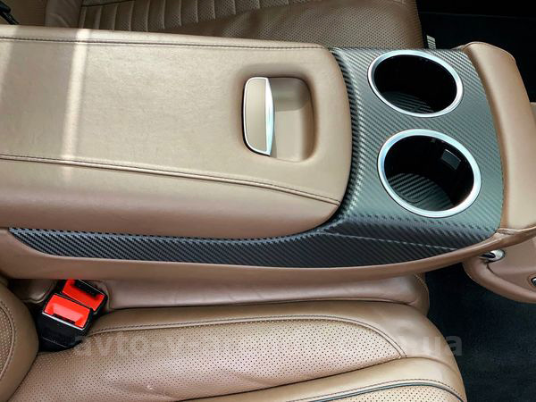 Аренда Мерседес s-class W222 S63 AMG 4MATIC Restyling с водителем. Прокат авто Mercedes-Benz W222 S63 без водителя в Киеве