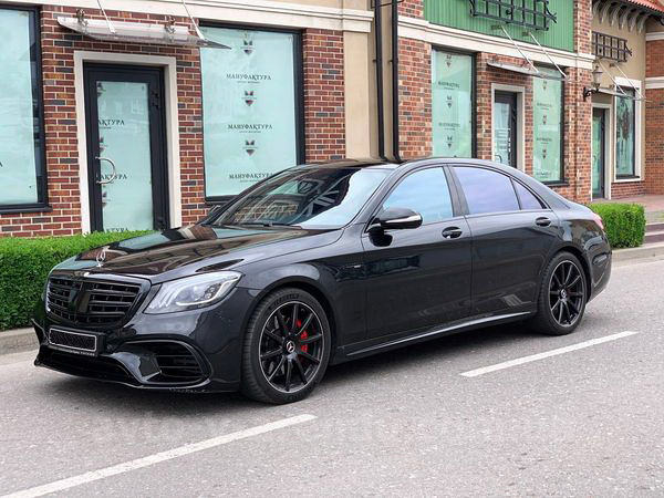 Аренда Мерседес s-class W222 S63 AMG 4MATIC Restyling с водителем. Прокат авто Mercedes-Benz W222 S63 без водителя в Киеве