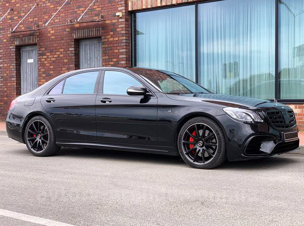 Аренда Мерседес s-class W222 S63 AMG 4MATIC Restyling с водителем. Прокат авто Mercedes-Benz W222 S63 без водителя в Киеве