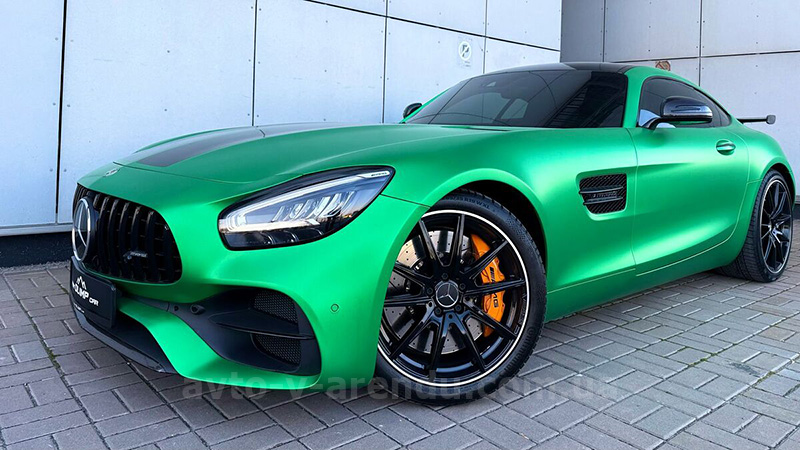 Аренда спорткара Mercedes-Benz AMG GT Coupe с водителем. Прокат авто Мерседес AMG GT Coupe без водителя в Киеве