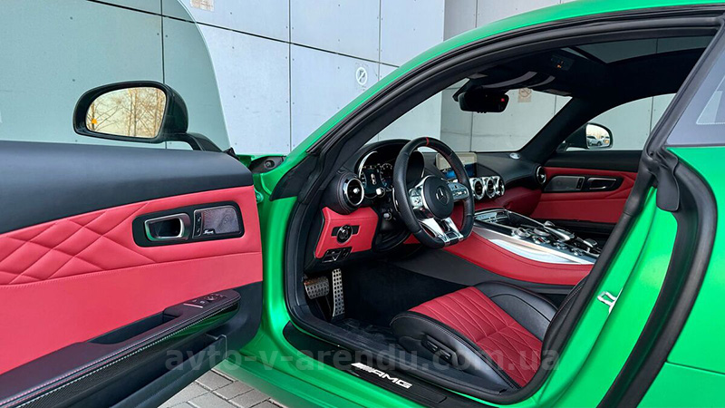 Аренда авто Mercedes-Benz AMG GT Coupe с водителем. Прокат авто Мерседес AMG GT Coupe без водителя в Киеве