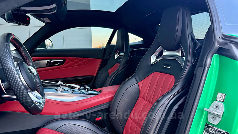 Аренда авто Mercedes-Benz AMG GT Coupe с водителем. Прокат авто Мерседес AMG GT Coupe без водителя в Киеве