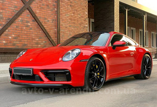 Аренда авто Porsche 911 Carrera GTS красный в Киеве