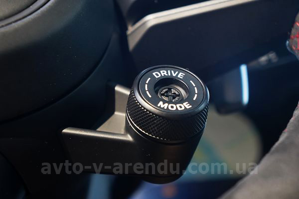 Аренда авто Porsche 911 Carrera GTS красный с водителем, прокат авто Порше 911 Каррера GTS без водителя в Киеве