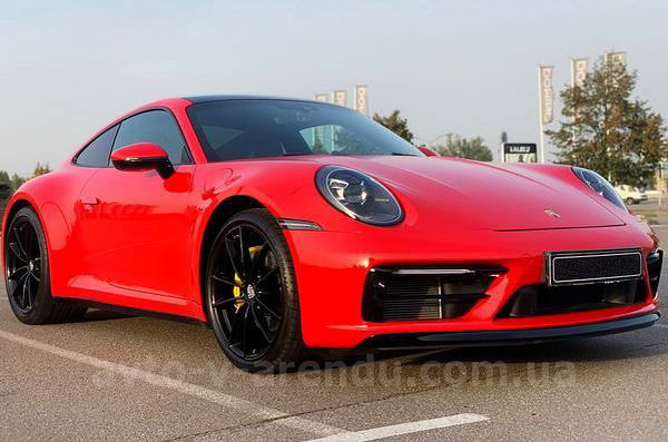 Аренда авто Porsche 911 Carrera GTS красный с водителем, прокат авто Порше 911 Каррера GTS без водителя в Киеве