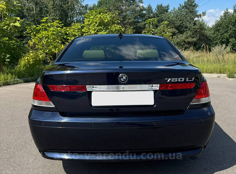 Аренда автомобиля BMW 760Li с водителем в Киеве