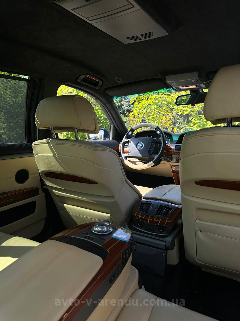 Аренда автомобиля BMW 760Li с водителем в Киеве