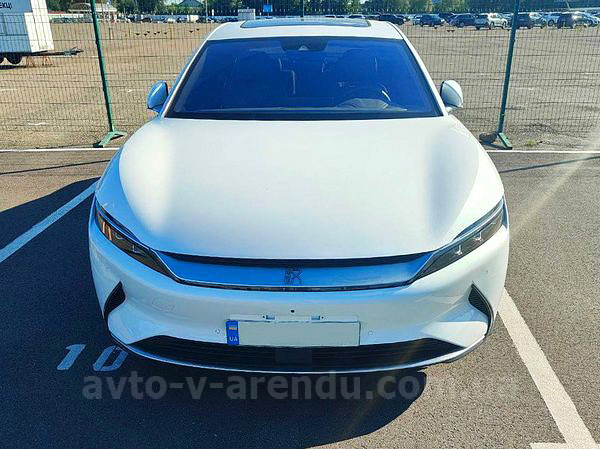 Аренда электро внедорожника BYD HAN с водителем в Киеве
