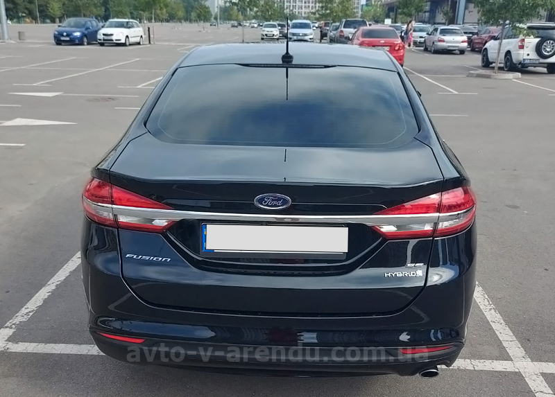 Аренда авто с водителем в Киеве  Ford Fusion  черный