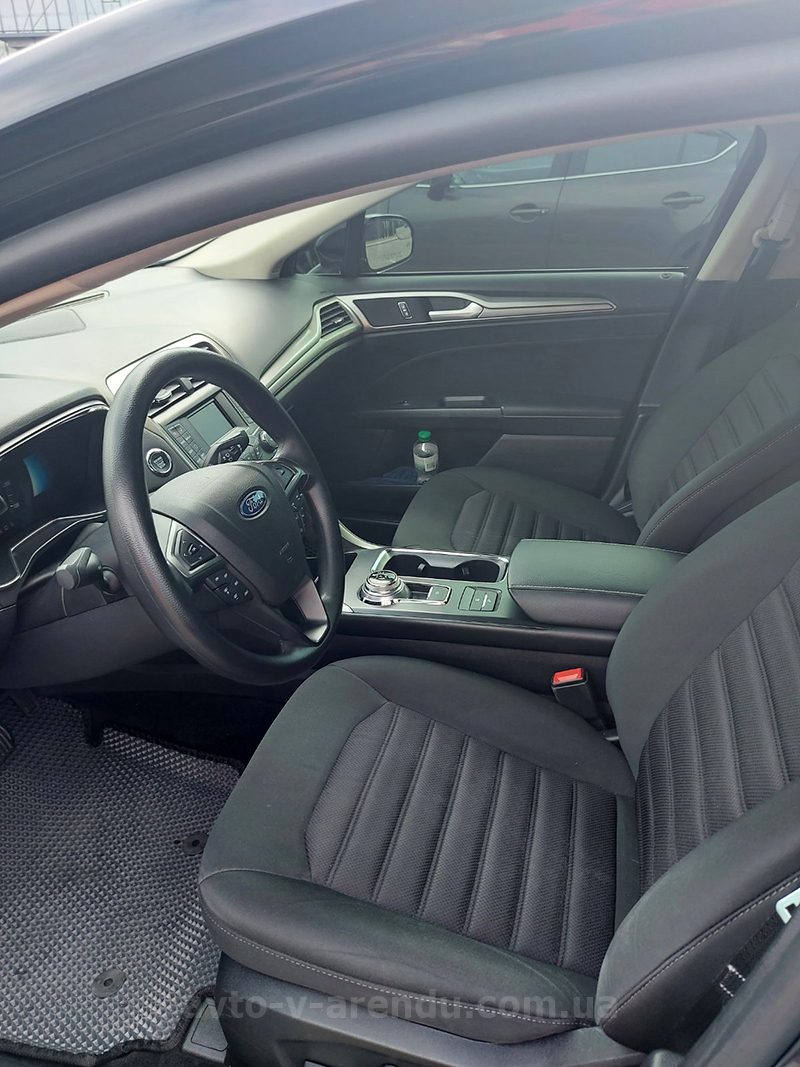 Аренда авто с водителем в Киеве  Ford Fusion  черный