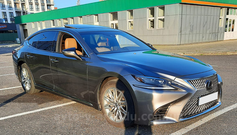 Аренда авто Lexus LS500 с водителем в Киеве