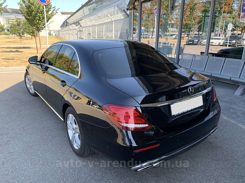 Аренда авто с водителем в Киеве Mercedes-Benz W213
