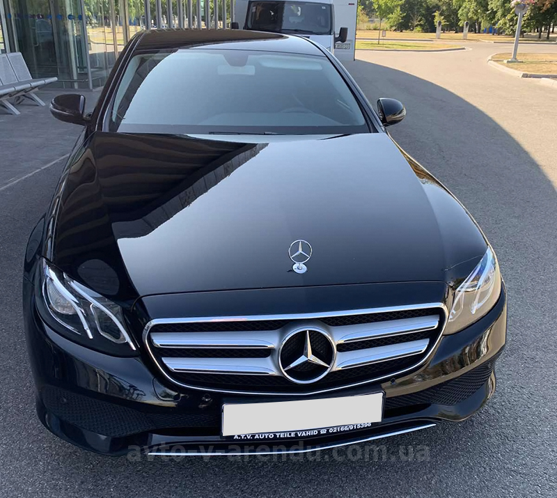 Аренда авто с водителем в Киеве Mercedes-Benz W213