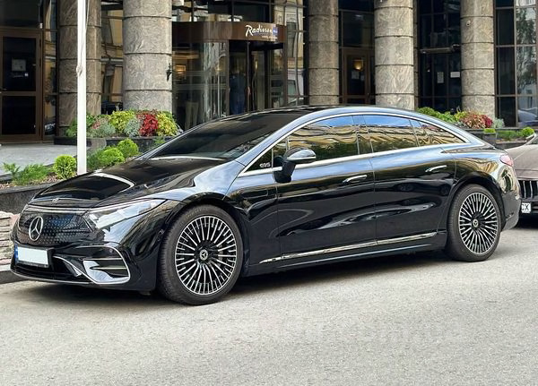Аренда авто Mercedes-Benz EQS 450+ электрокар с водителем в  Киеве