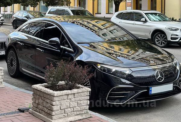 Аренда авто Mercedes-Benz EQS 450+ электрокар с водителем в  Киеве