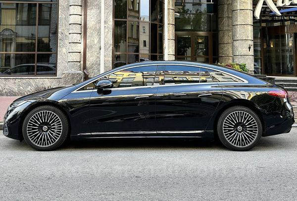 Аренда авто Mercedes-Benz EQS 450+ электрокар с водителем в  Киеве