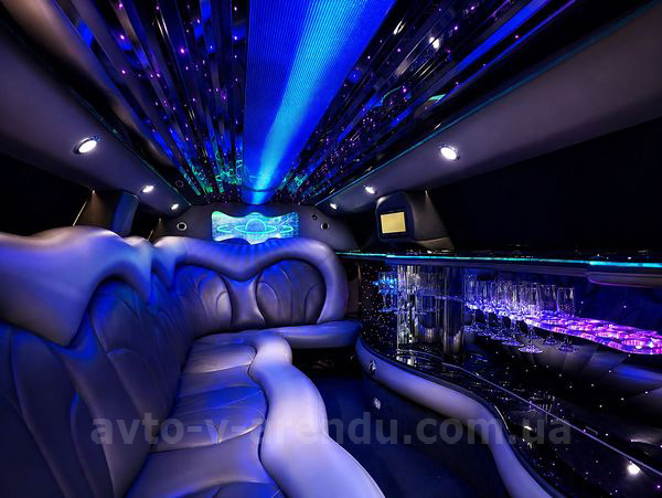 Прокат лимузина Chrysler 300C Rolls-Royse Phantom Galaxy с водителем в Киеве