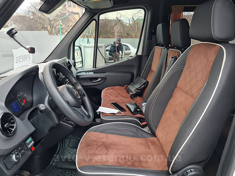 Аренда микроавтобуса с водителем в Киеве Mercedes Sprinter белый на 12 мест