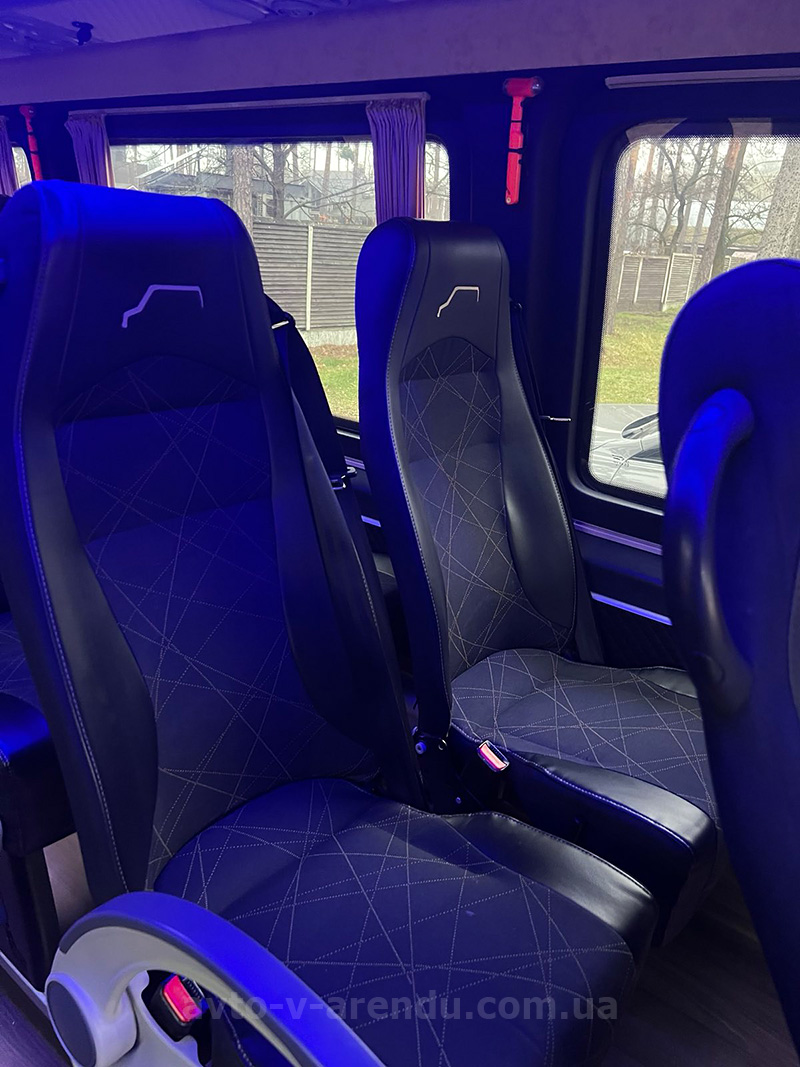 Аренда микроавтобуса Mercedes Sprinter 23 места с водителем в Киеве