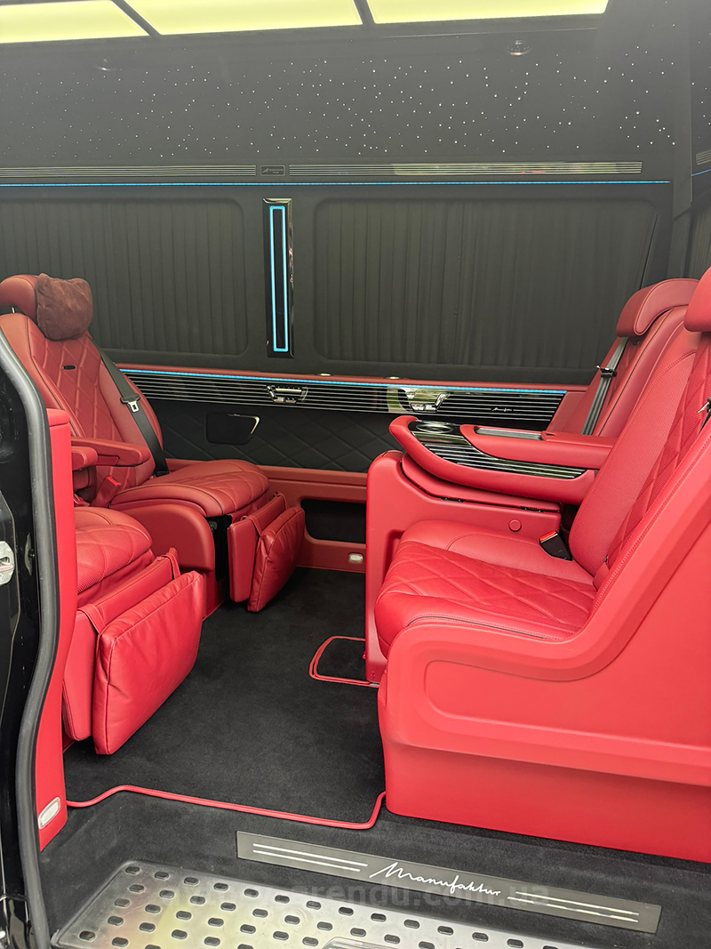 Аренда микроавтобуса с водителем в Киеве Mercedes Sprinter VIP 2021 черный на 8 мест