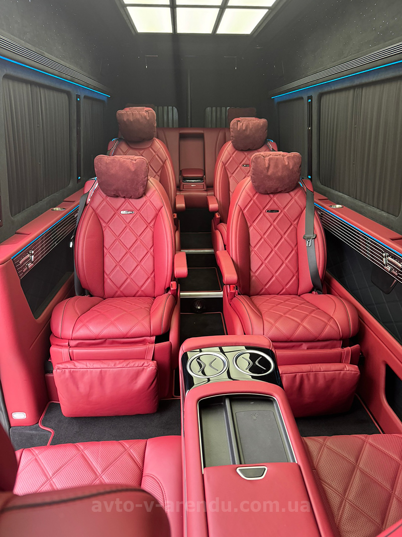 Аренда микроавтобуса с водителем в Киеве Mercedes Sprinter VIP 2021 черный на 8 мест