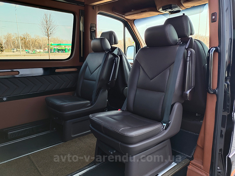 Аренда микроавтобуса в Киеве и в Европу  Mercedes Sprinter VIP черный на 8 мест