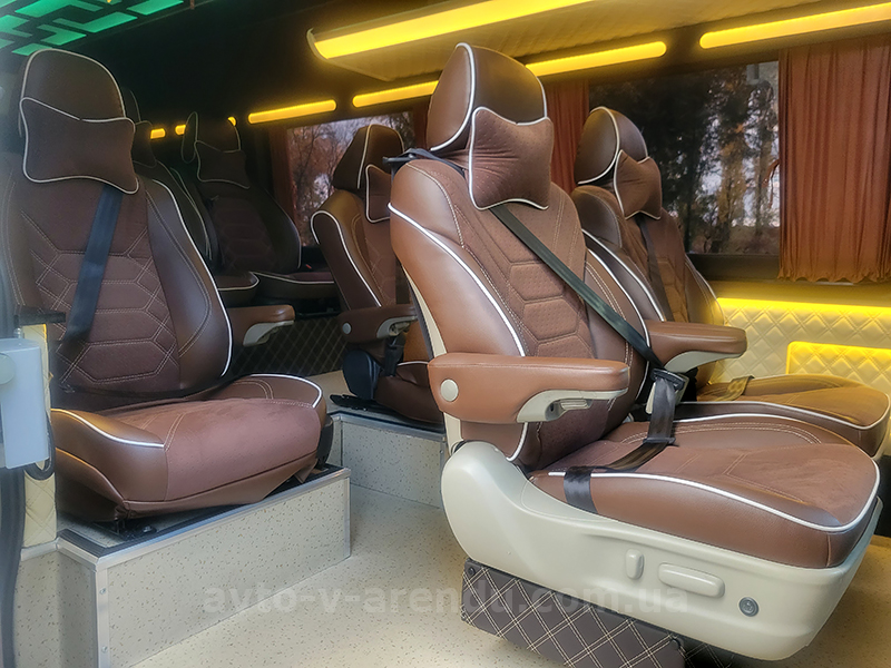 Аренда микроавтобуса с водителем в Киеве Mercedes Sprinter VIP белый на 8-12 мест