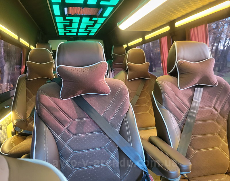 Аренда микроавтобуса с водителем в Киеве Mercedes Sprinter VIP белый на 8-12 мест