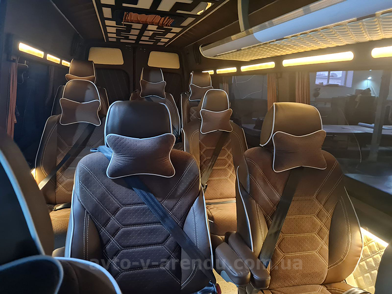 Аренда микроавтобуса с водителем в Киеве Mercedes Sprinter VIP белый на 8-12 мест