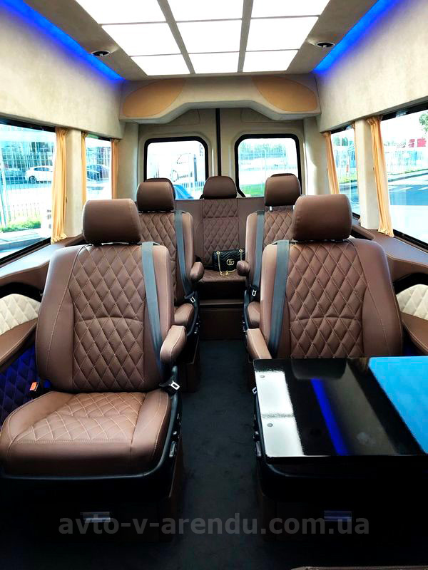 Аренда микроавтобуса Mercedes Sprinter VIP белый на 8 мест с водителем и без водителя в Киеве