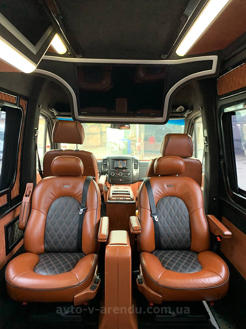 Аренда микроавтобуса с водителем в Киеве Mercedes Sprinter VIP на 11 мест
