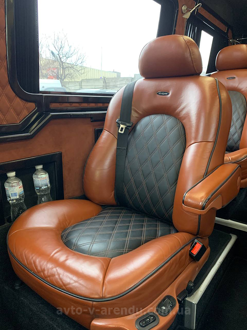 Аренда микроавтобуса с водителем в Киеве Mercedes Sprinter VIP на 11 мест