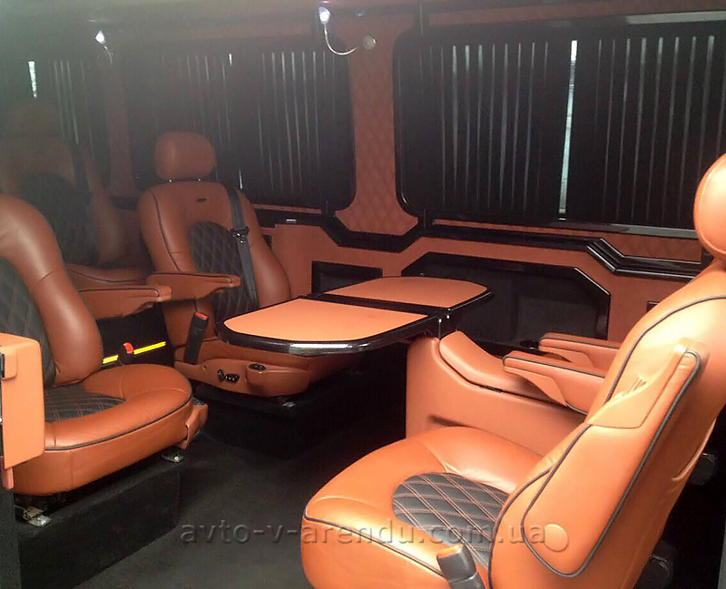 Аренда микроавтобуса с водителем в Киеве Mercedes Sprinter VIP на 11 мест