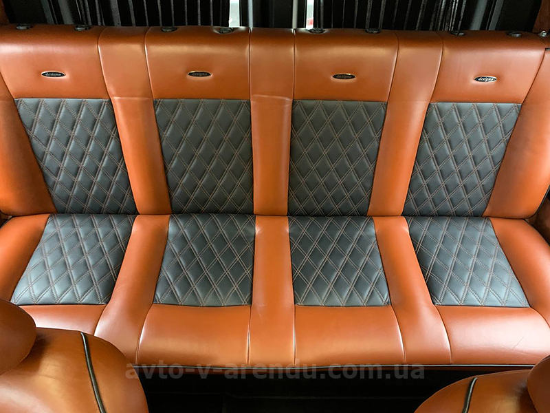 Аренда микроавтобуса с водителем в Киеве Mercedes Sprinter VIP на 11 мест